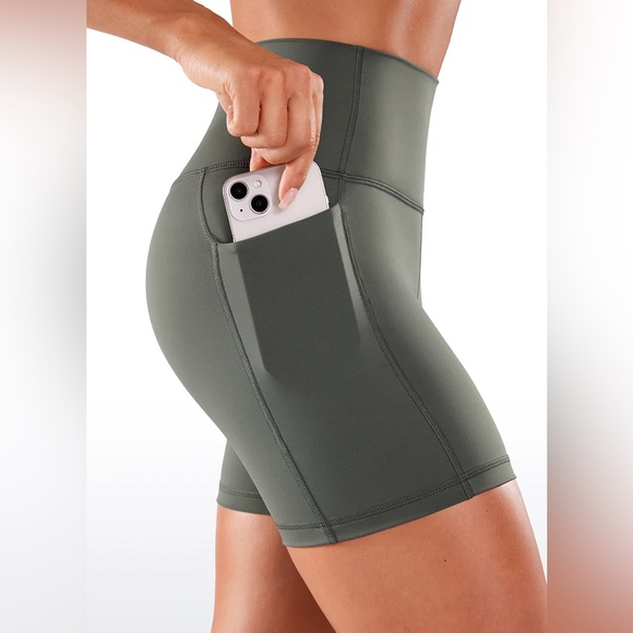 Nakedfeel Pocket Shorts 5'' - Picture 3 of 5